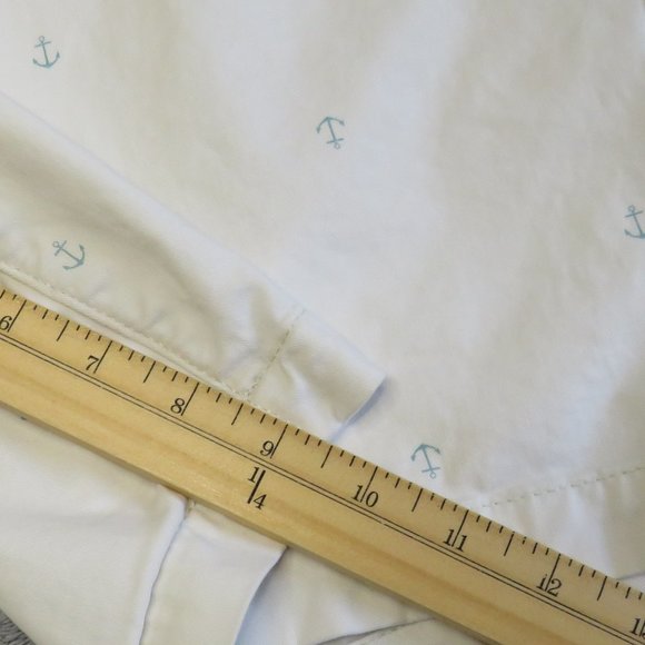 GAP*Men's 1.5" Belt Loop Small Teal Anchor Print White Flat Front Shorts~Size 38 - Picture 9 of 13